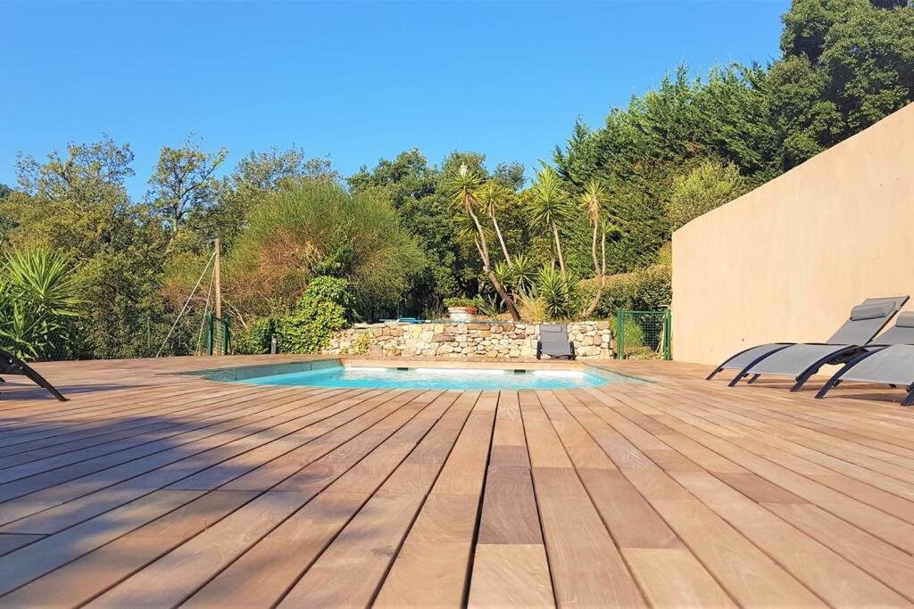 Superbe Dans Provencale Piscine Et Jardin * Fréjus